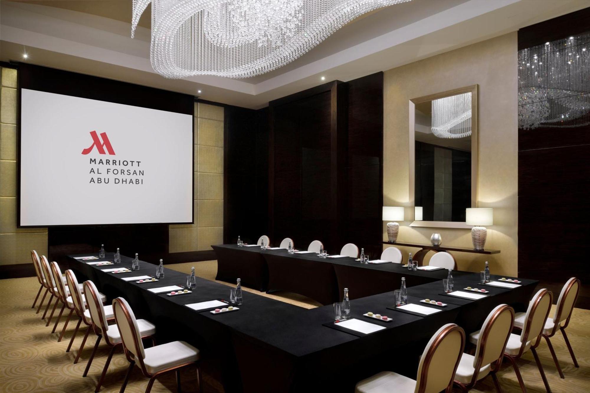 Marriott Hotel Al Forsan, Abu Dhabi Exterior foto Meeting room