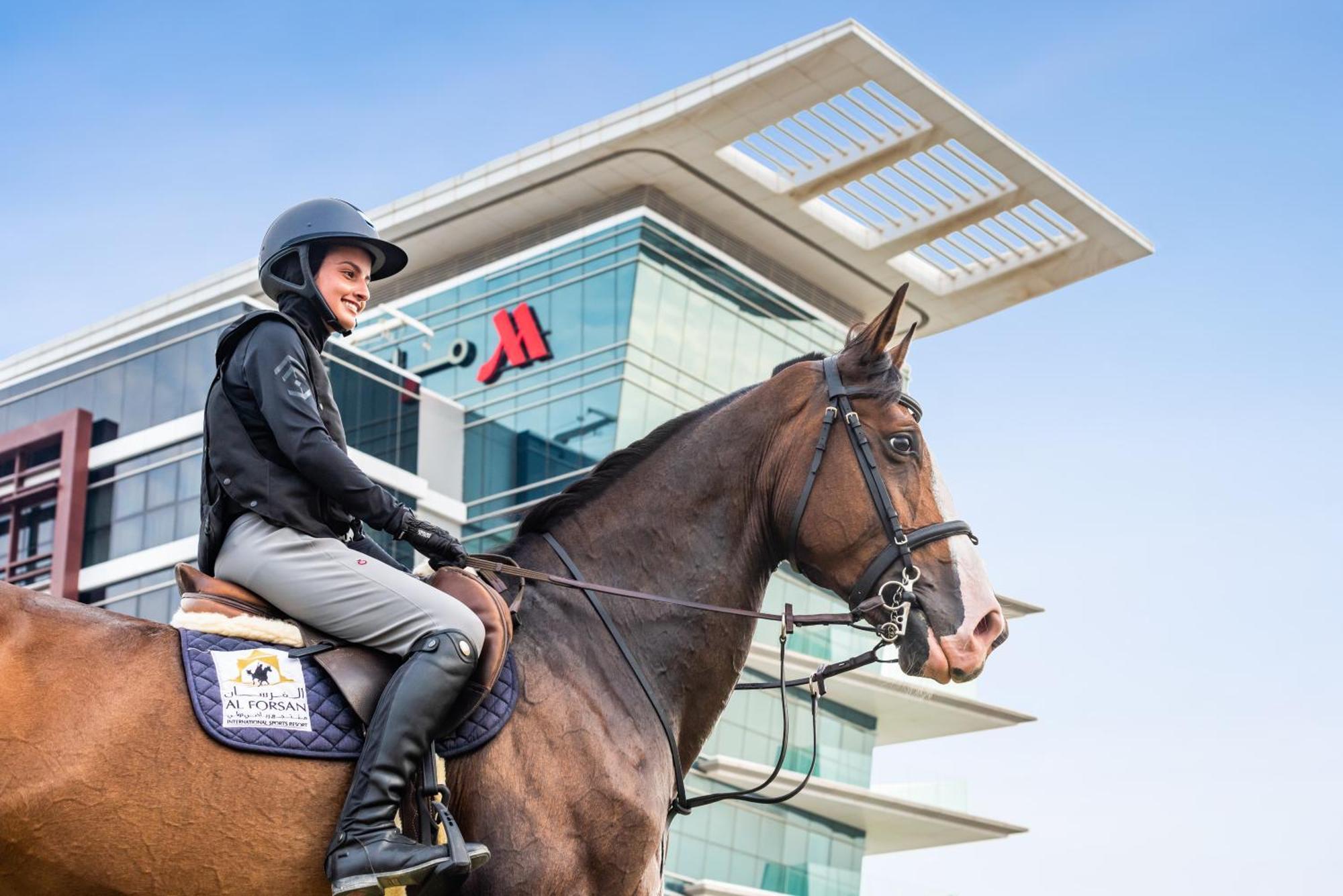 Marriott Hotel Al Forsan, Abu Dhabi Exterior foto Al Jaddaf Equestrian Centre