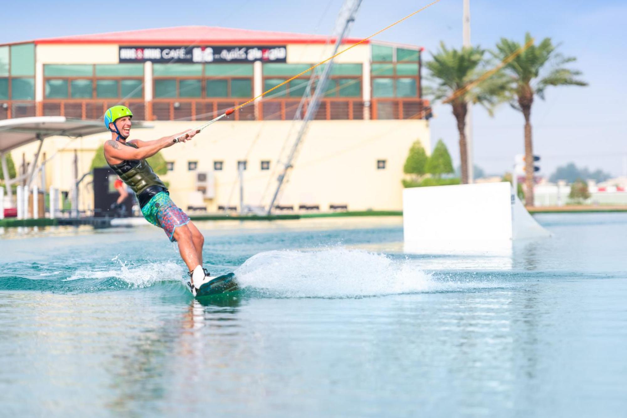 Marriott Hotel Al Forsan, Abu Dhabi Exterior foto Dubai Cable Park
