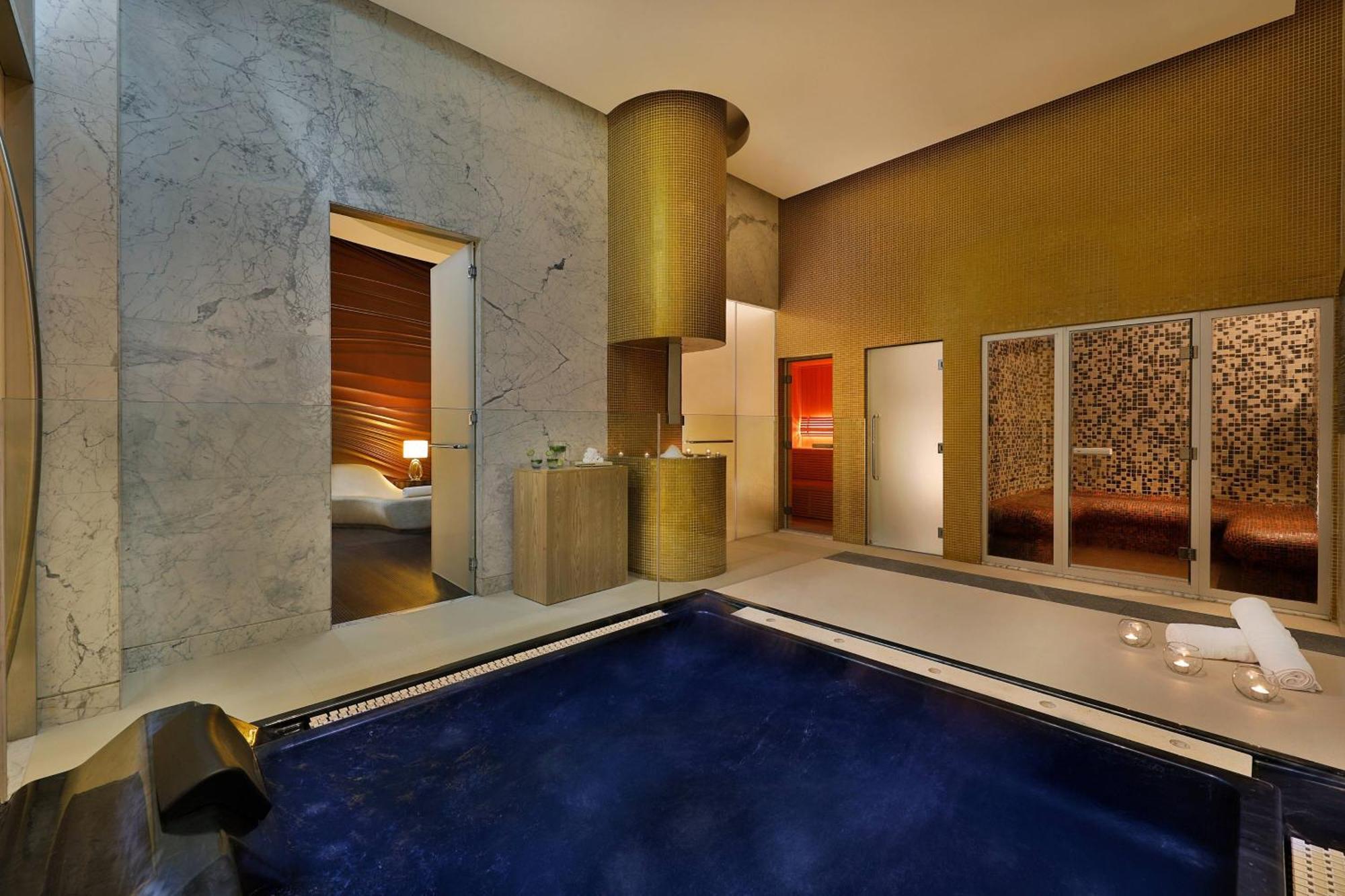 Marriott Hotel Al Forsan, Abu Dhabi Exterior foto The spa at The Standard, East Village