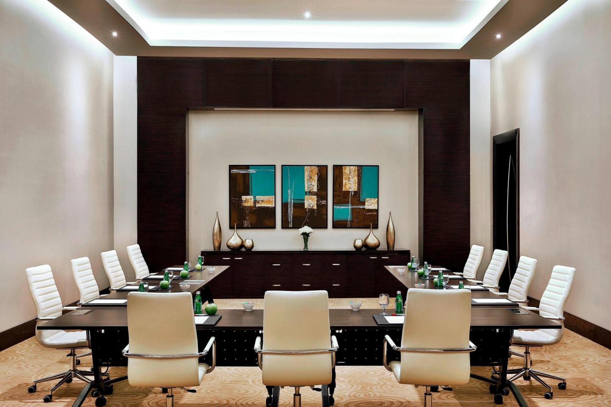 Marriott Hotel Al Forsan, Abu Dhabi Exterior foto Boardroom